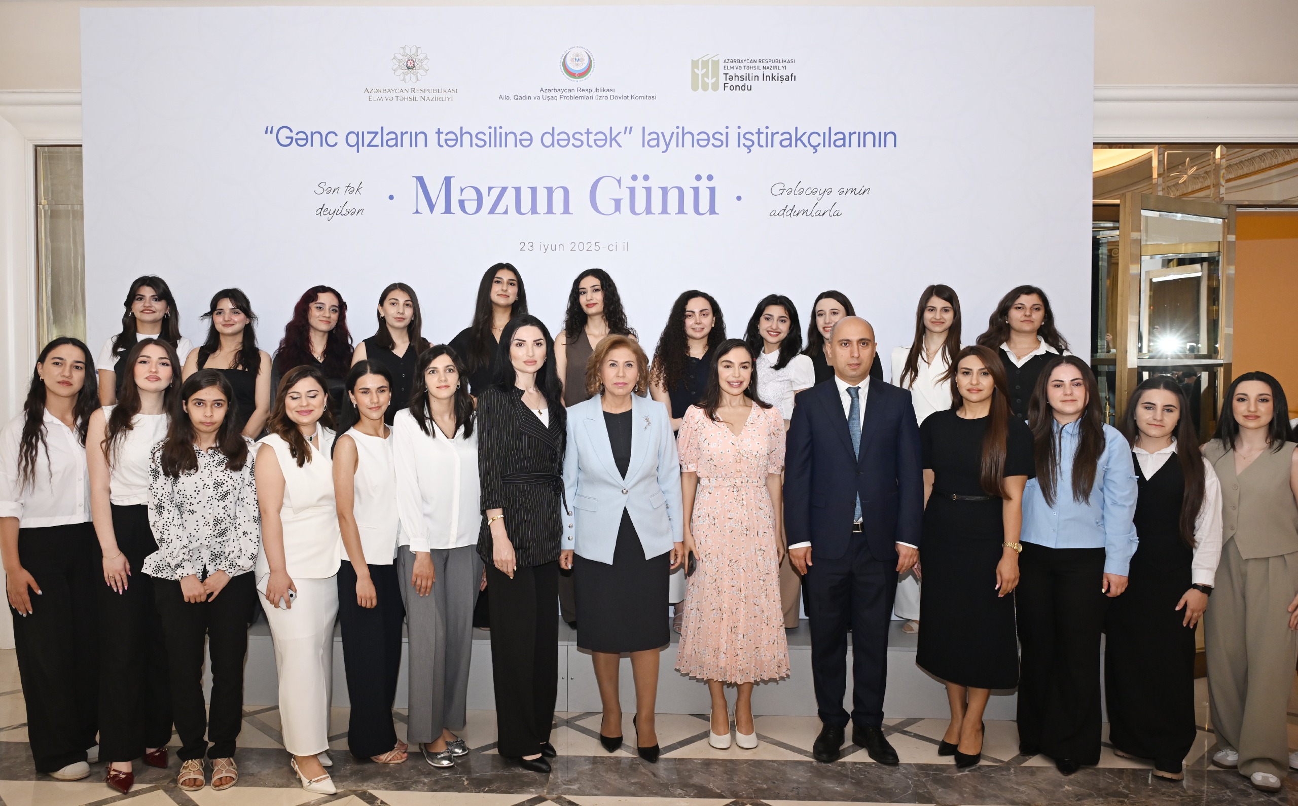 “Gənc qızların təhsilinə dəstək” layihəsinin iştirakçılarının “Məzun günü” keçirilib