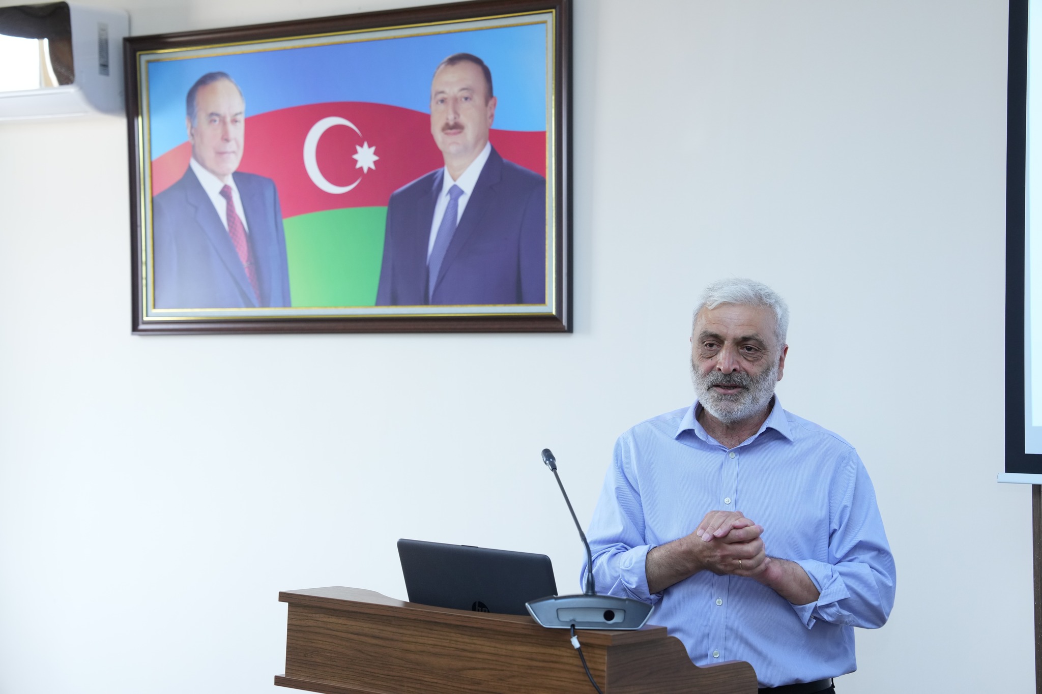 NDU-da “Beynəlxalq təlim aylığı” çərçivəsində professor Qərib Mürşüdov təlim keçib