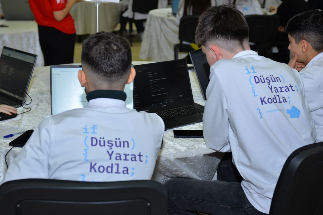 Milli Hakatonun Finalında 300 şagird yarışır