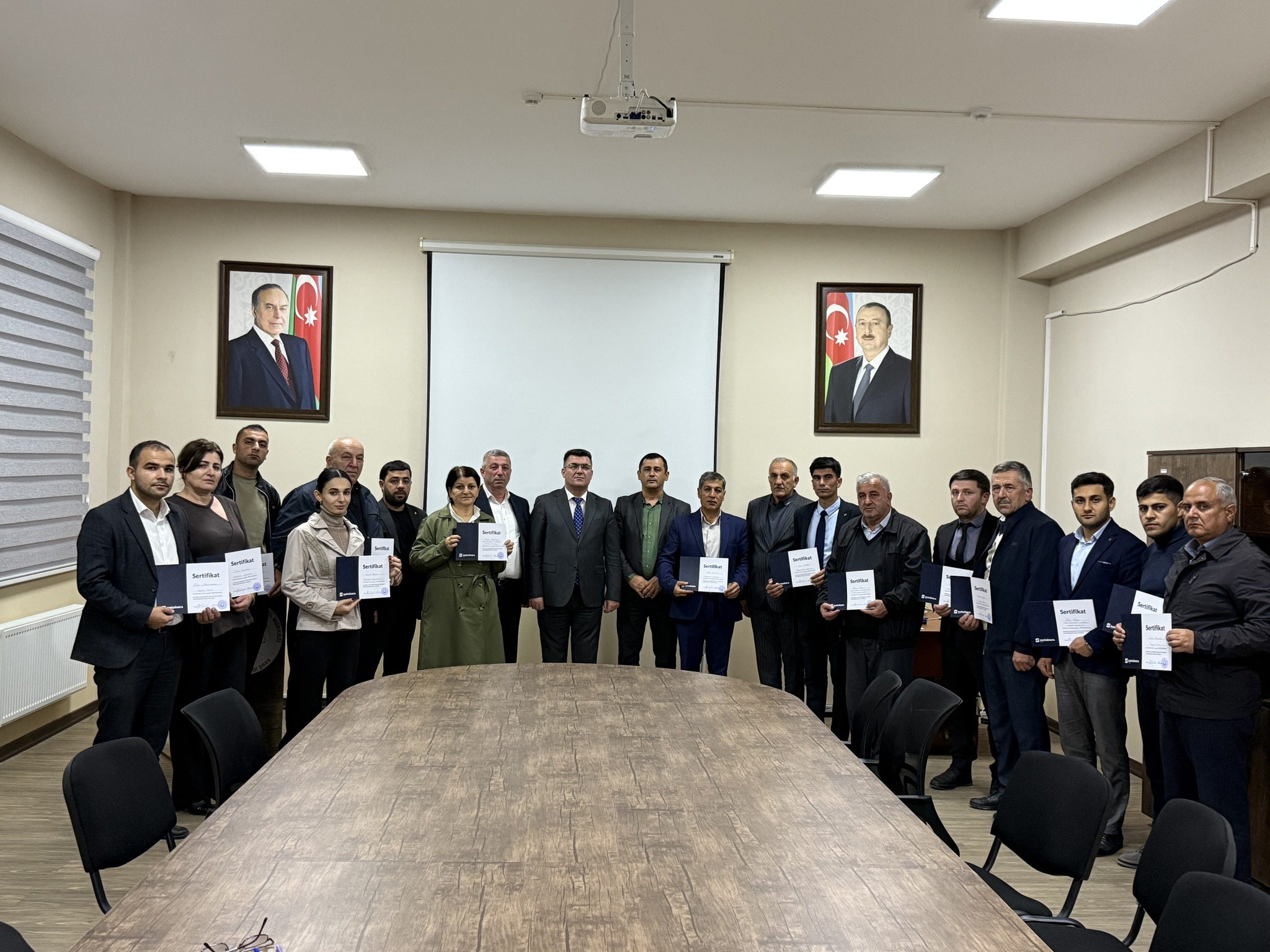 Peşə təhsilverənləri üçün ixtisasartırma təlimləri yekunlaşıb