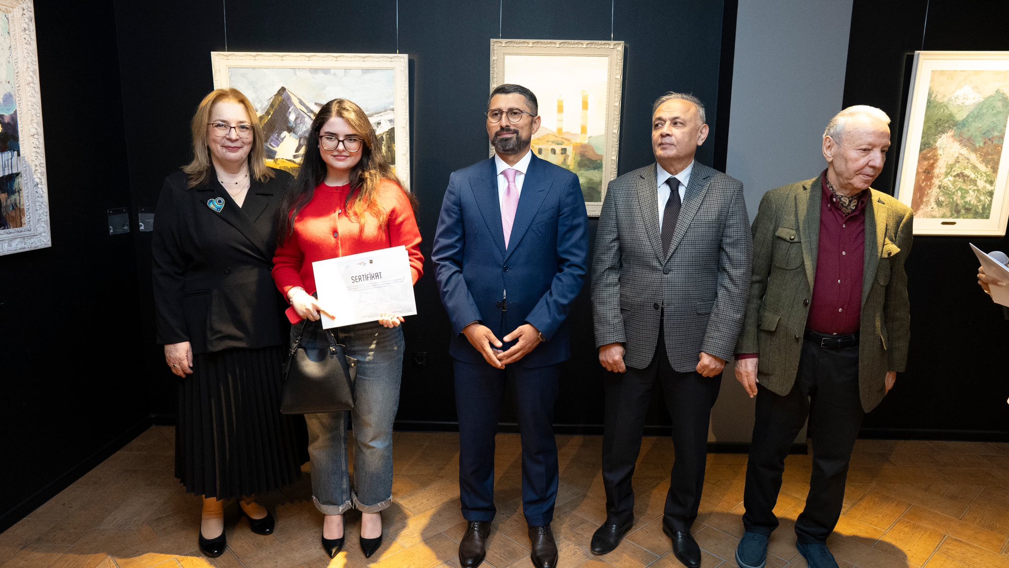 Gənc rəssamların Qarabağa həsr olunan əsərlərindən ibarət sərgi açılıb