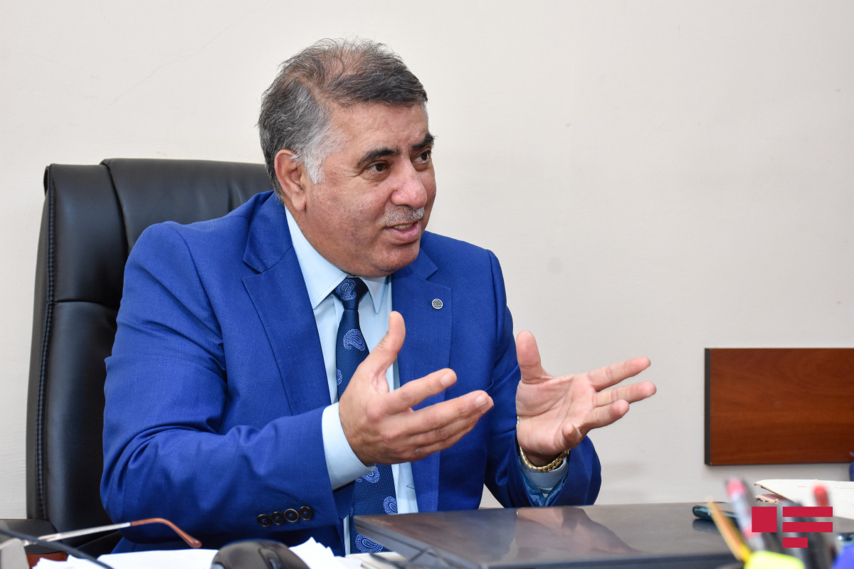 Nadir Məmmədli: Süni intellektlə əldə etdiyimiz sözlərin hamısı lüğətə daxil edilməyəcək