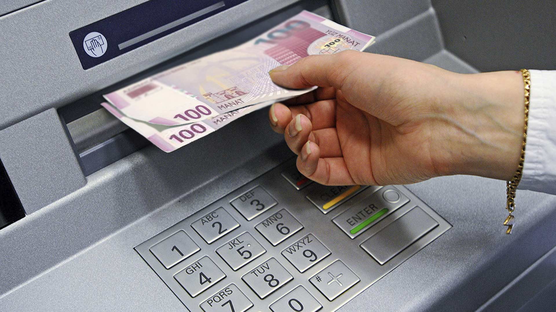 300-ə yaxın alimə hər ay pul mükafatı verilir