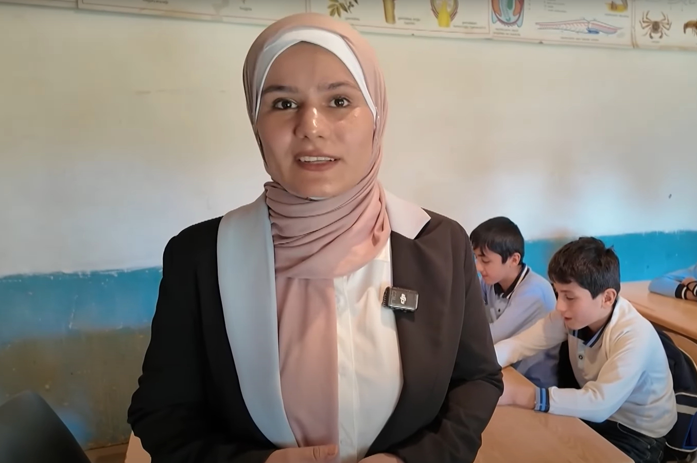 Kəndinə ilk ali təhsilli qadın kimi qayıtdı...