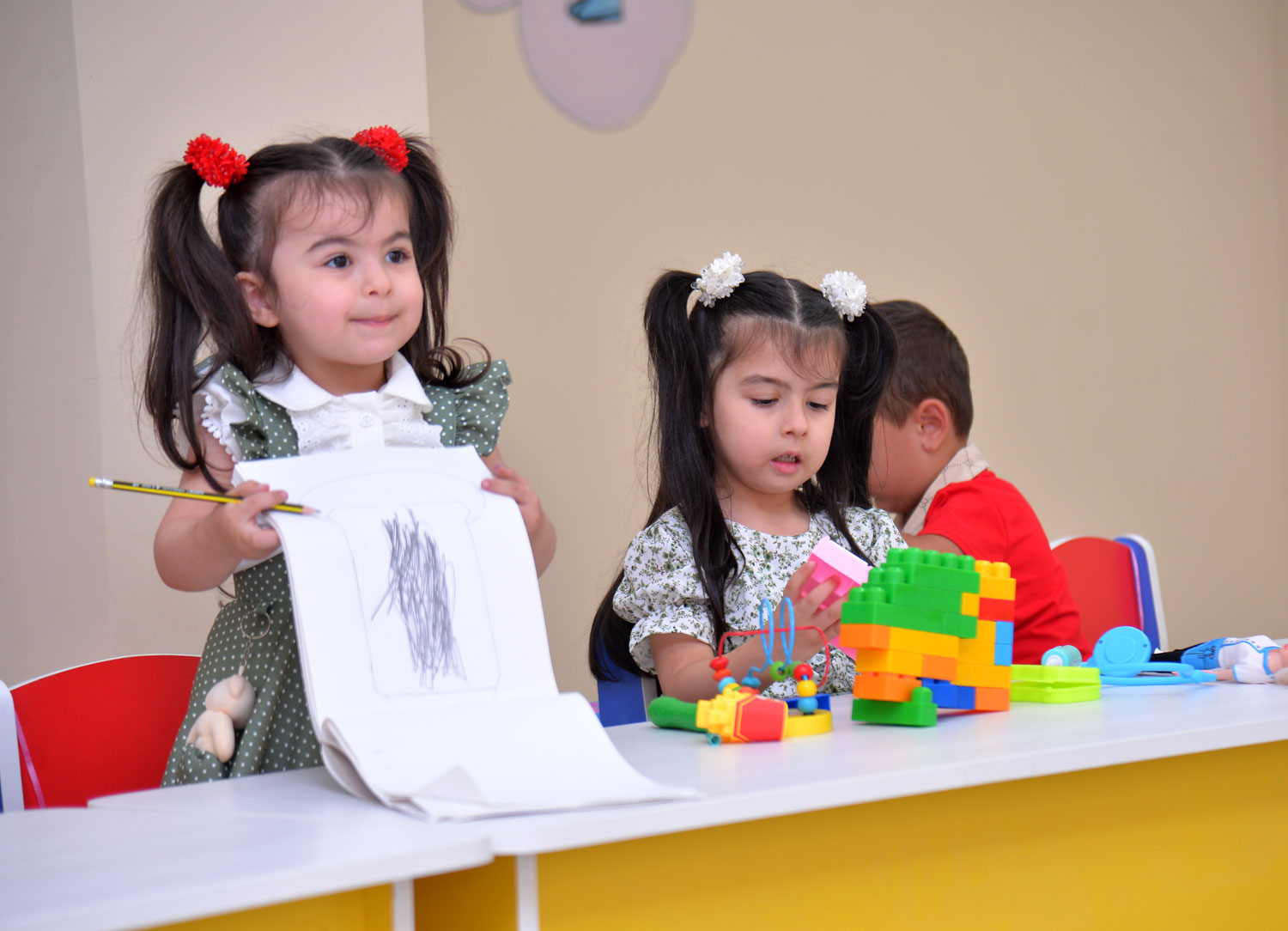 Dövlət bağçasına gedən uşaqlar dövlət hesabına özəl bağçada təhsil ala bilərmi?