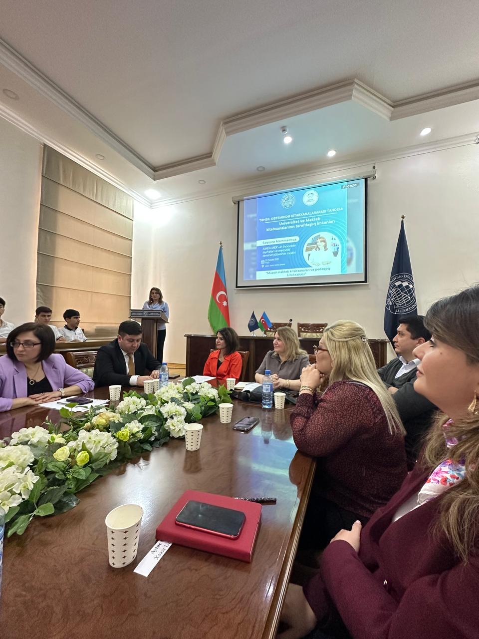 MEK əməkdaşı UNEC Kitabxana-İnformasiya Mərkəzində məruzə ilə çıxış edib