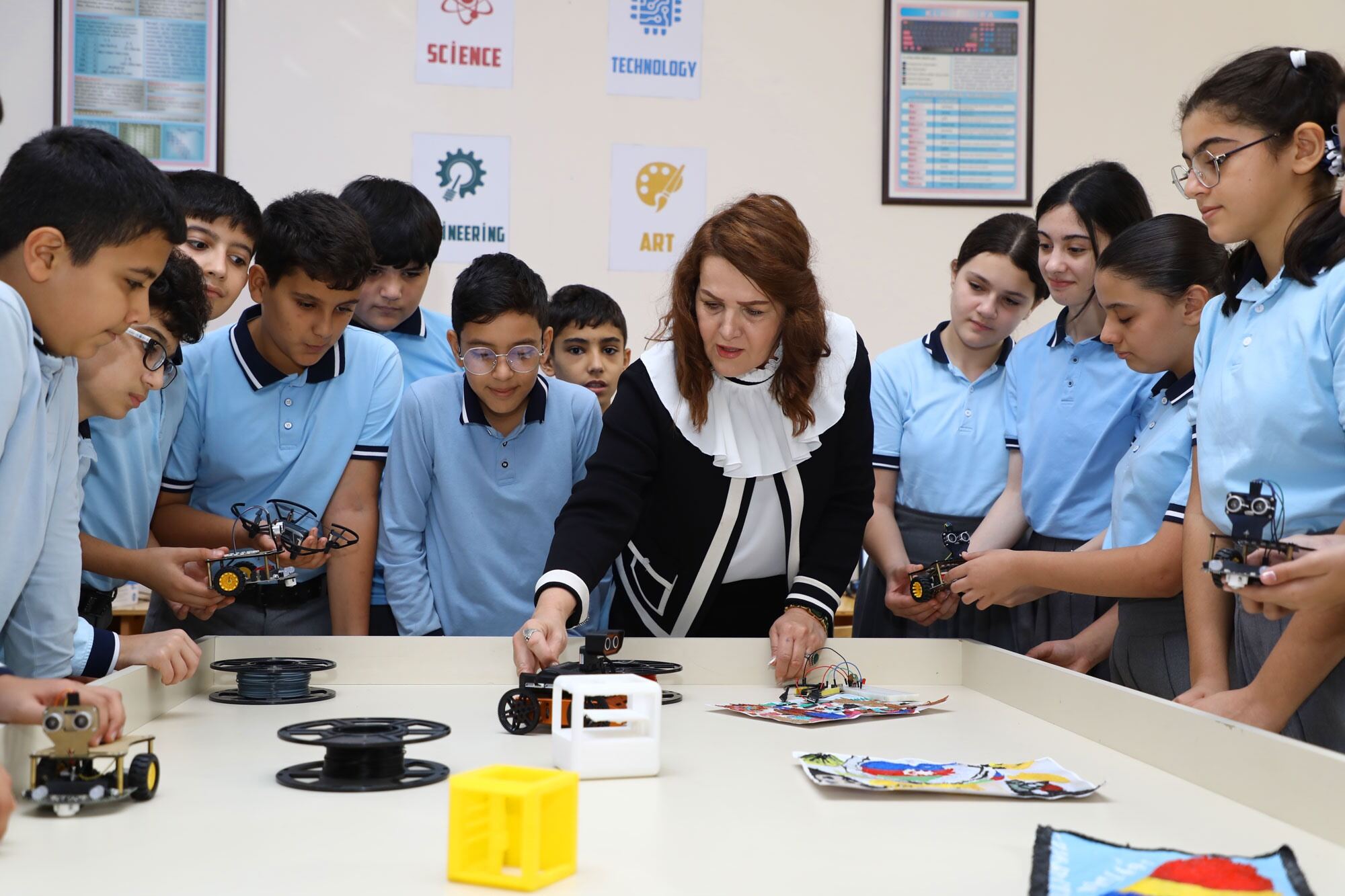 İş yerini dəyişmək istəyən müəllimlər üçün vakansiya seçimi başlayır
