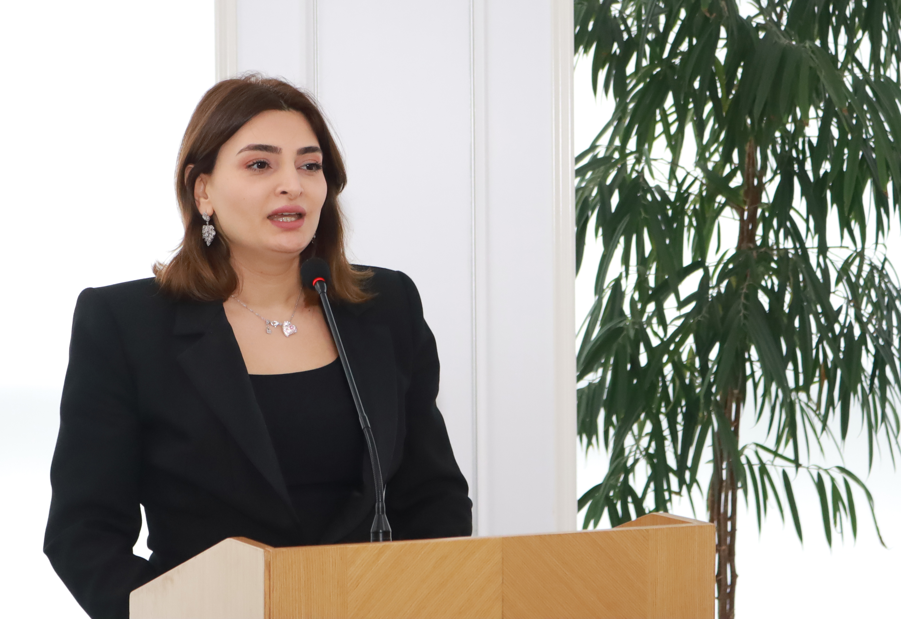 s.e.ü.f.d. Züriyə Qarayeva AMEA Mərkəzi Elmi Kitabxanasının əməkdaşı