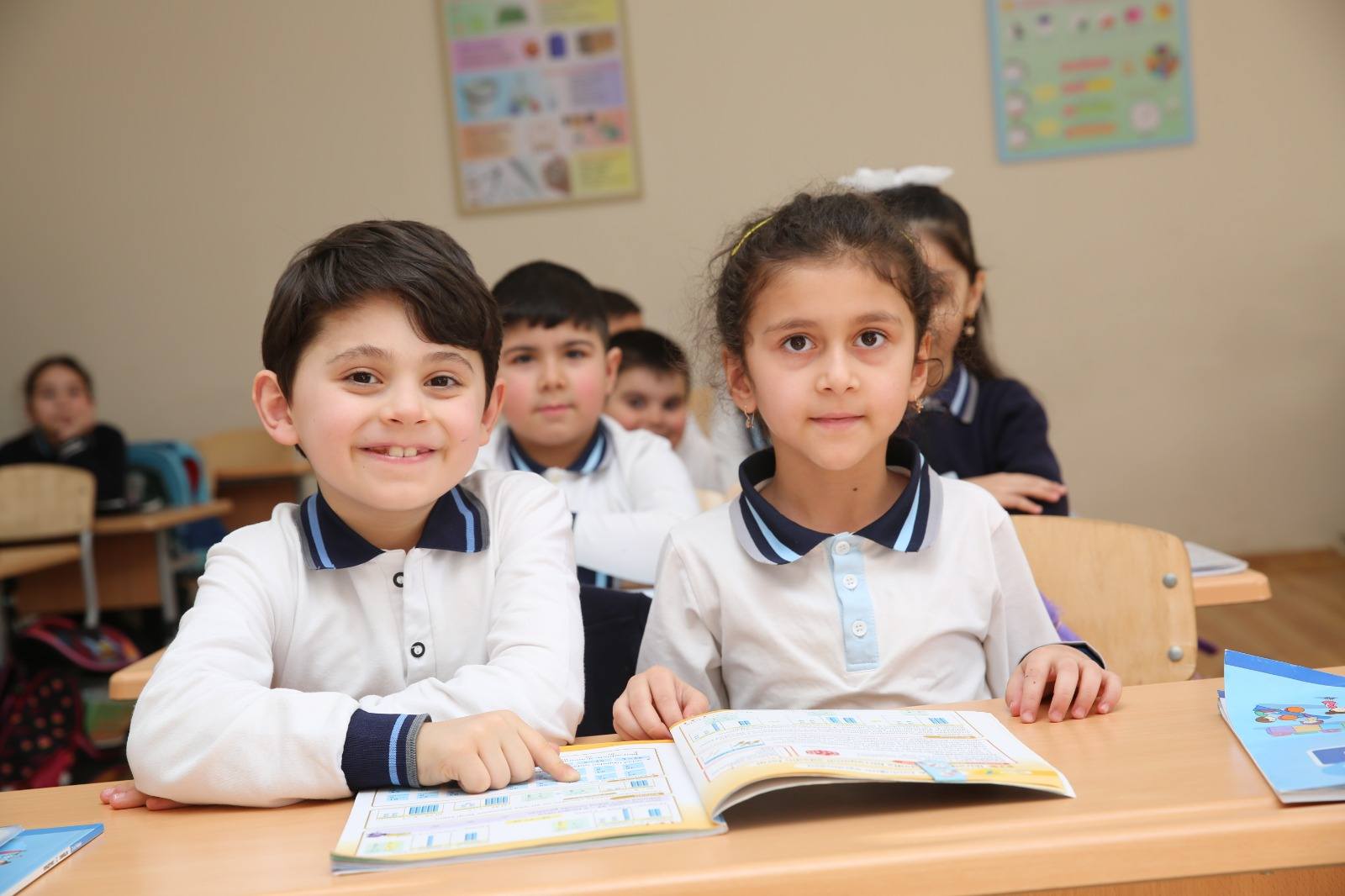 Şagirdlərin elektron yerdəyişməsi prosesi davam edir