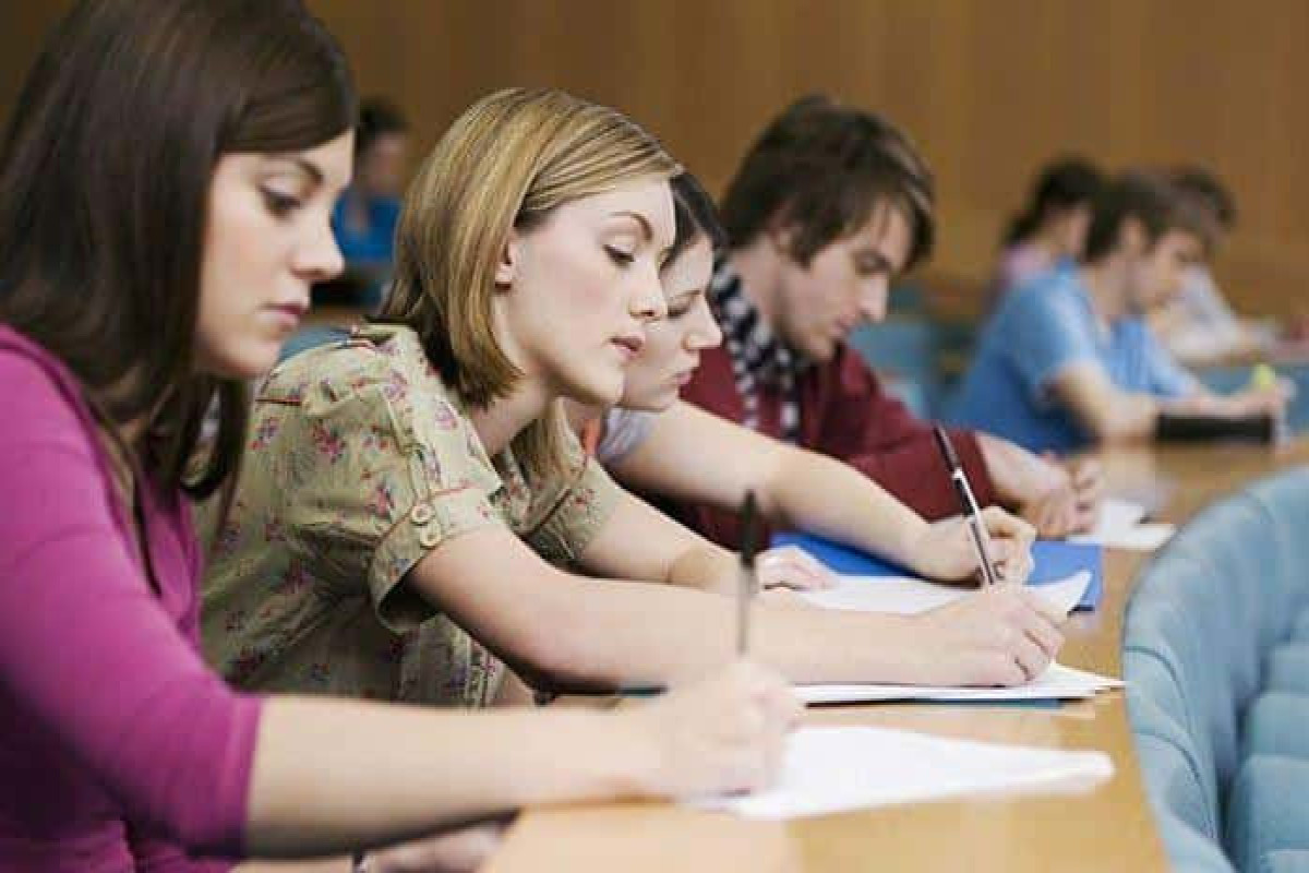 Əcnəbilər Azərbaycan universitetlərini niyə seçməlidirlər? - TƏHLİL