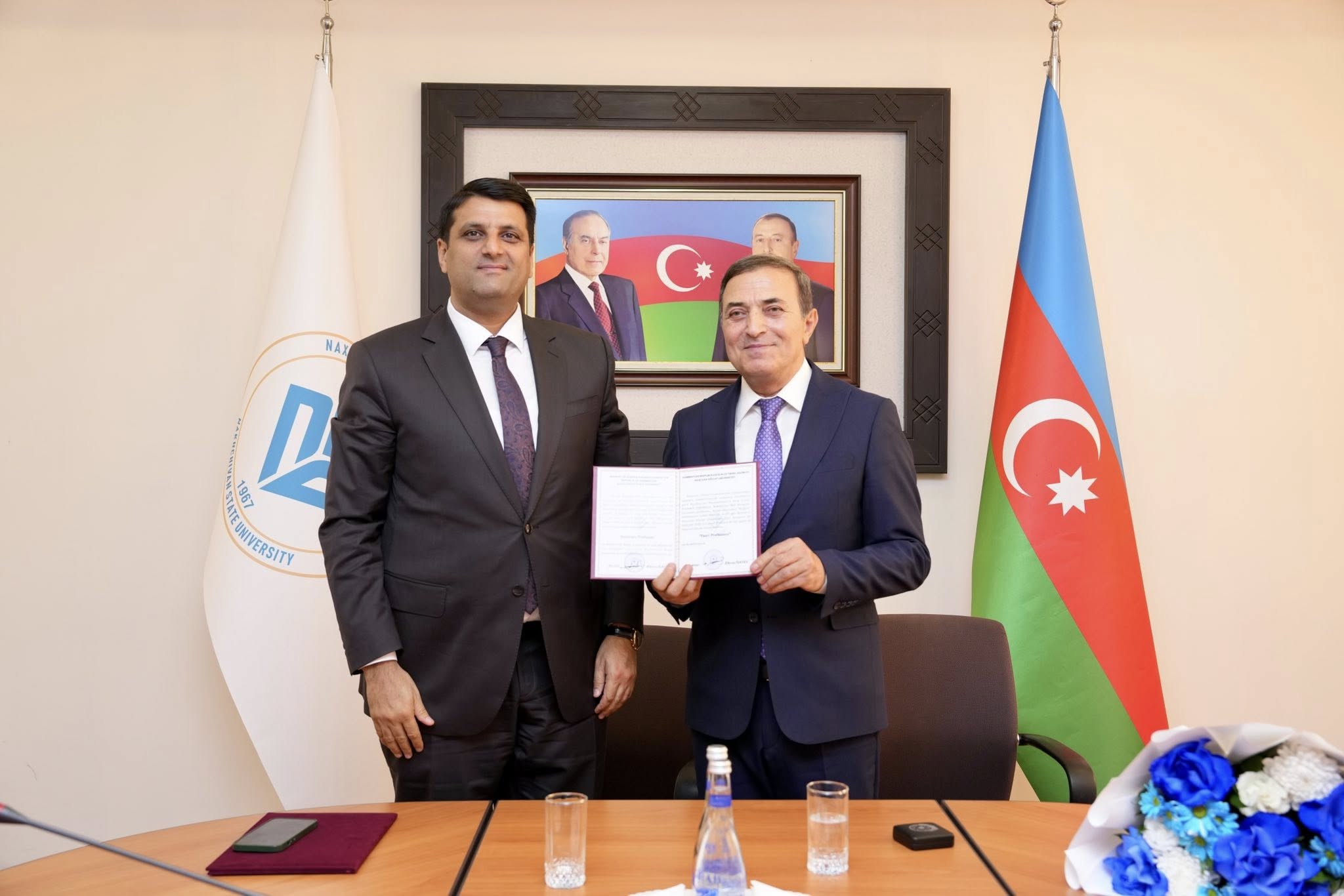 Xalq artistinə "NDU-nun Fəxri professoru" diplomu verilib