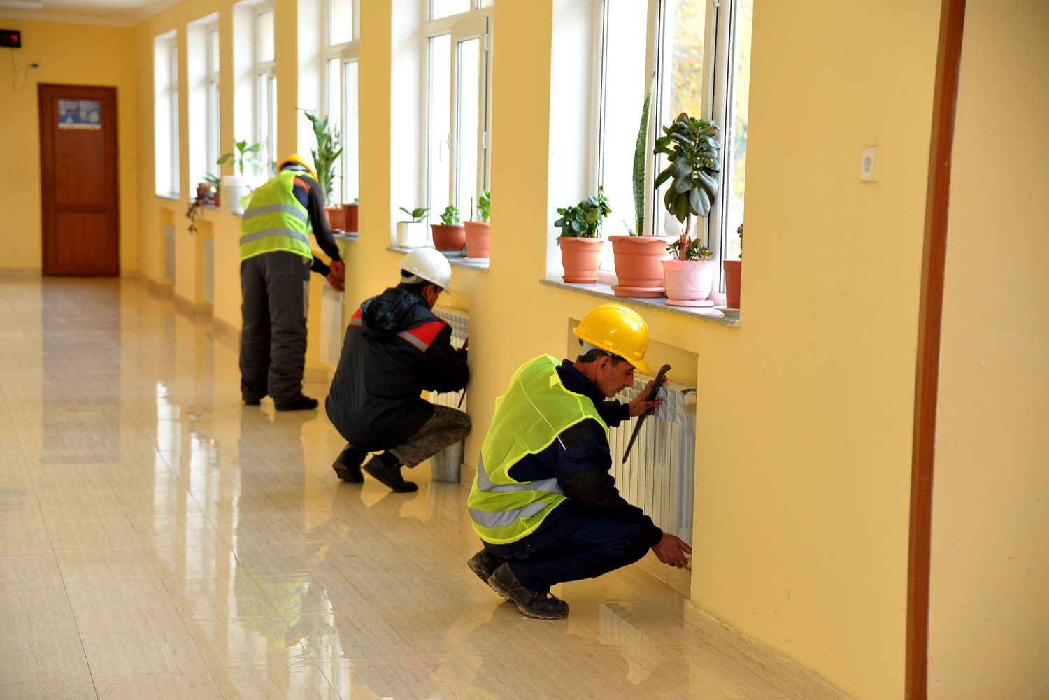 Son 2 ildə 300-dən çox təhsil müəssisəsi qazlaşdırılıb