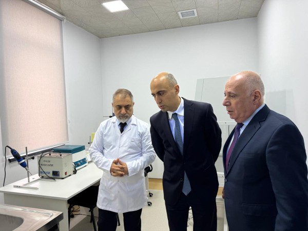 Elm və təhsil naziri LDU-nun Baytarlıq klinikası ilə tanış olub