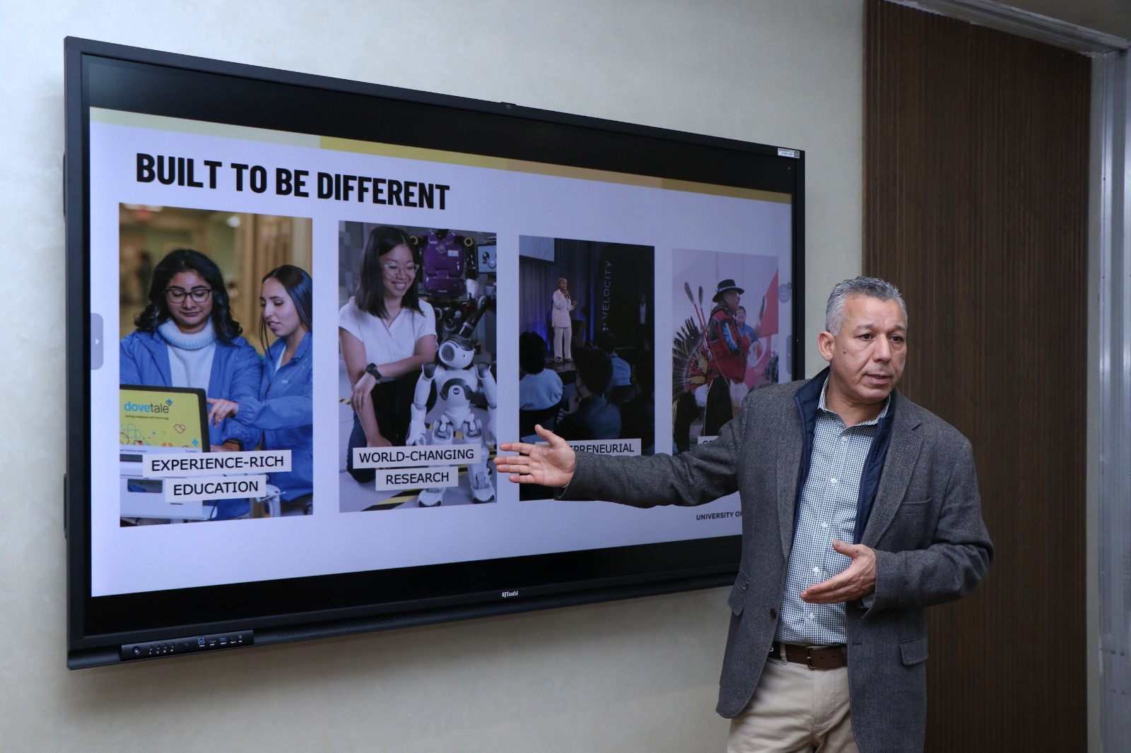 Vaterlo Universitetinin professoru AzMİU-da seminarlar keçəcək