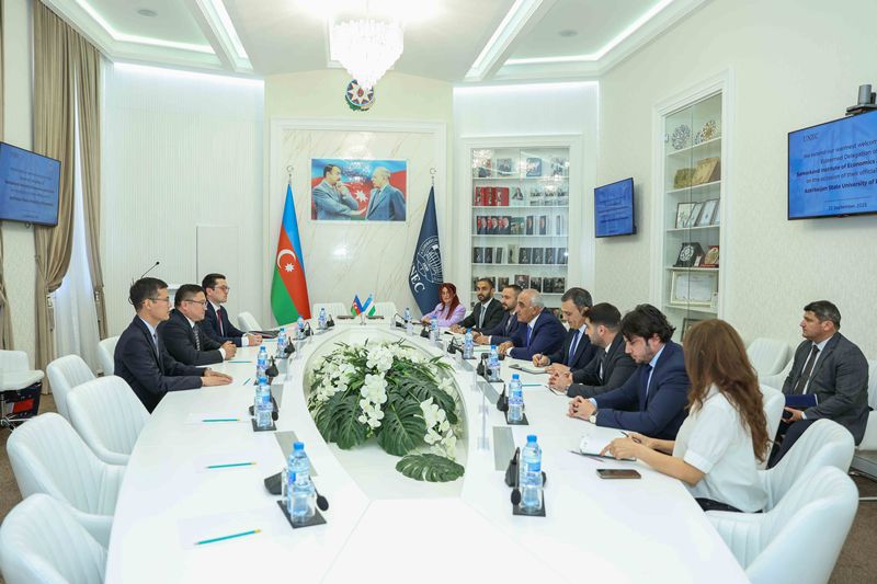 UNEC ilə Səmərqənd İqtisadiyyat və Xidmət Universiteti arasında memorandum imzalanıb