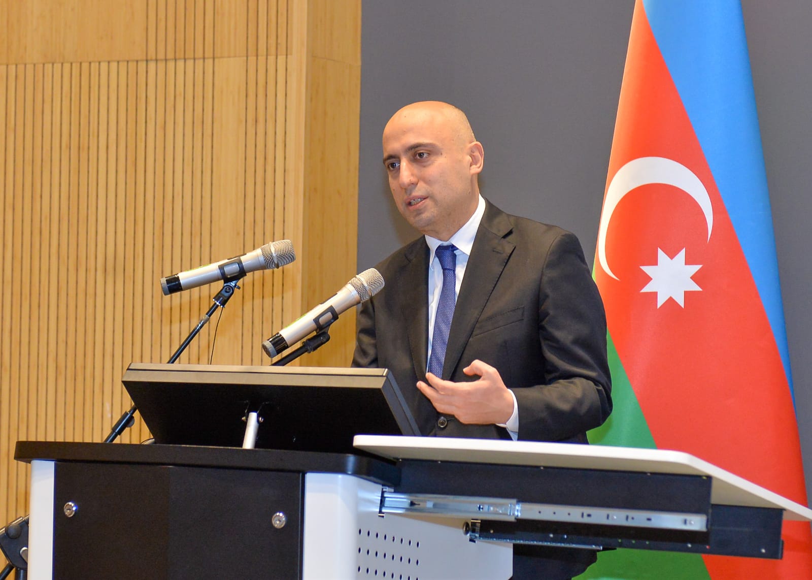 Nazir: Elmi müəssisələrdə ixtisarlar olmayacaq