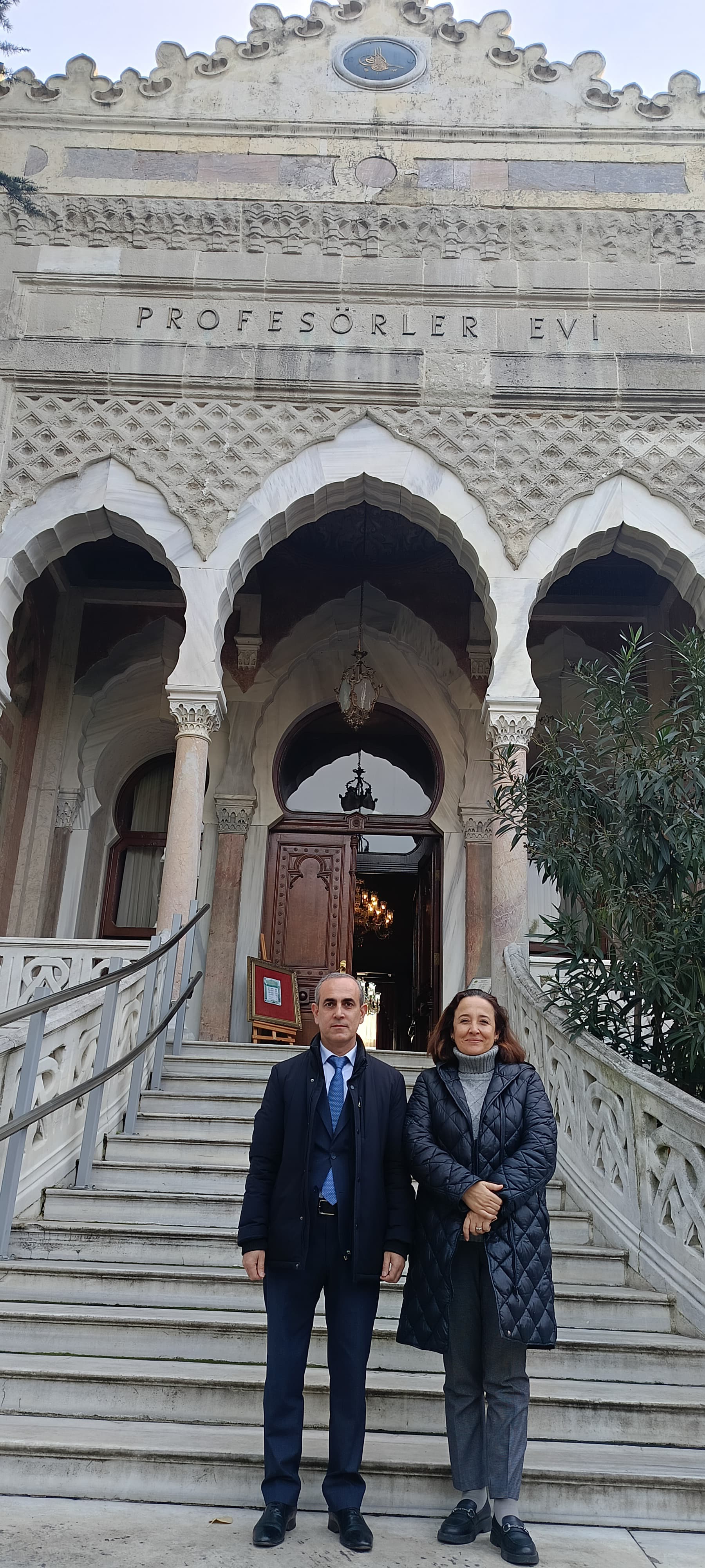 MEK-in direktoru İstanbul Universitetinin Mərkəzi Kitabxanasına səfər edib