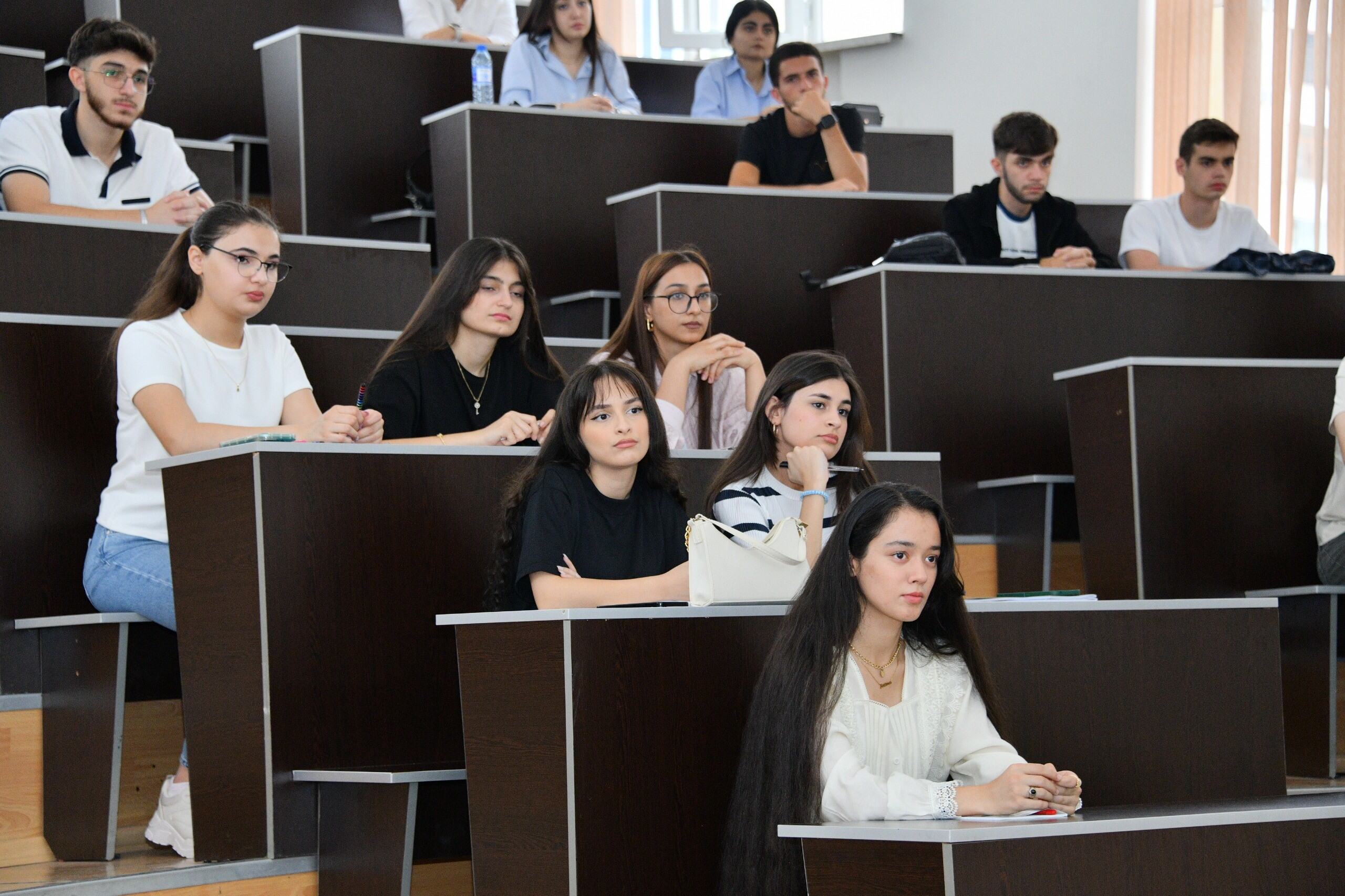 Müxtəlif səbəblərdən təhsilini başa vurmayanlara elektron arayış veriləcək