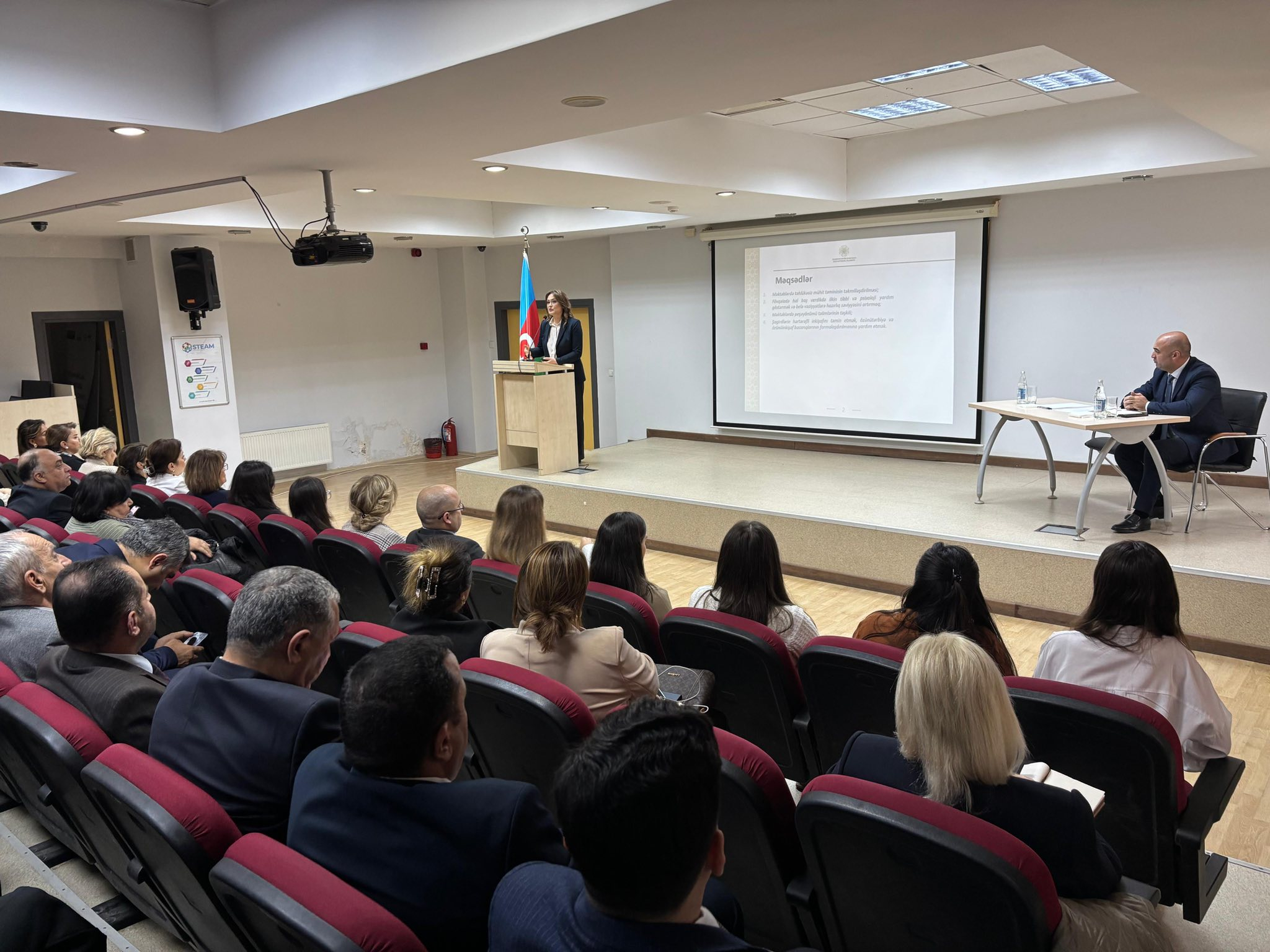 Ümumi təhsil müəssisələrinin direktorları ilə görüş keçirilib