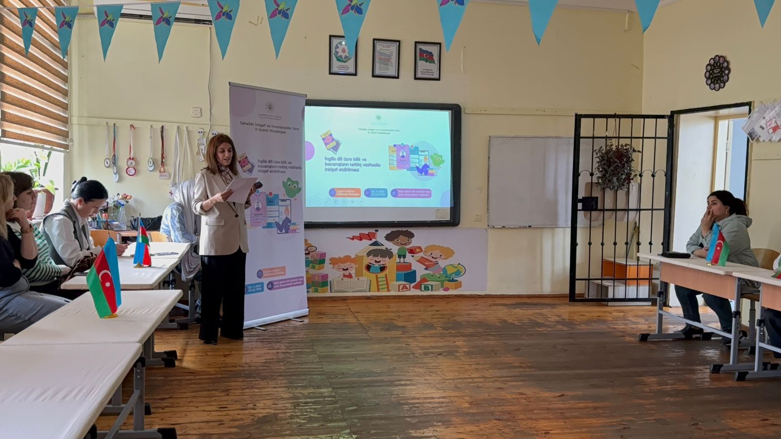 İngilis dili üzrə bilik və bacarıqların tətbiq vasitəsilə inkişaf etdirilməsi” layihəsi icra olunmağa başlayıb