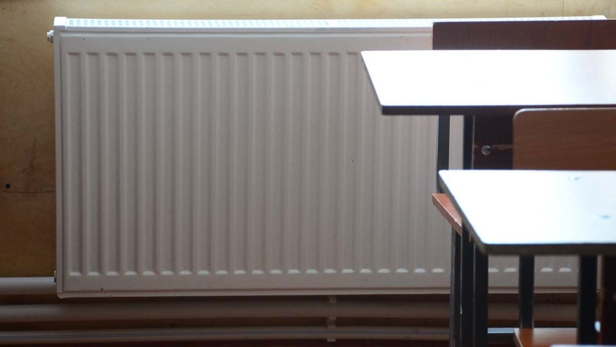 "Soyuq otaqlarda dərs keçirik" - Bərdədə təhsil alan tələbələr şikayət edirlər