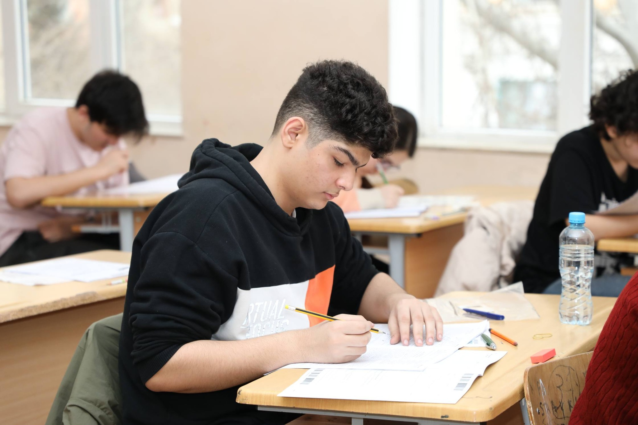 Ali məktəblərə qəbul imtahanlarının tarixi açıqlanıb