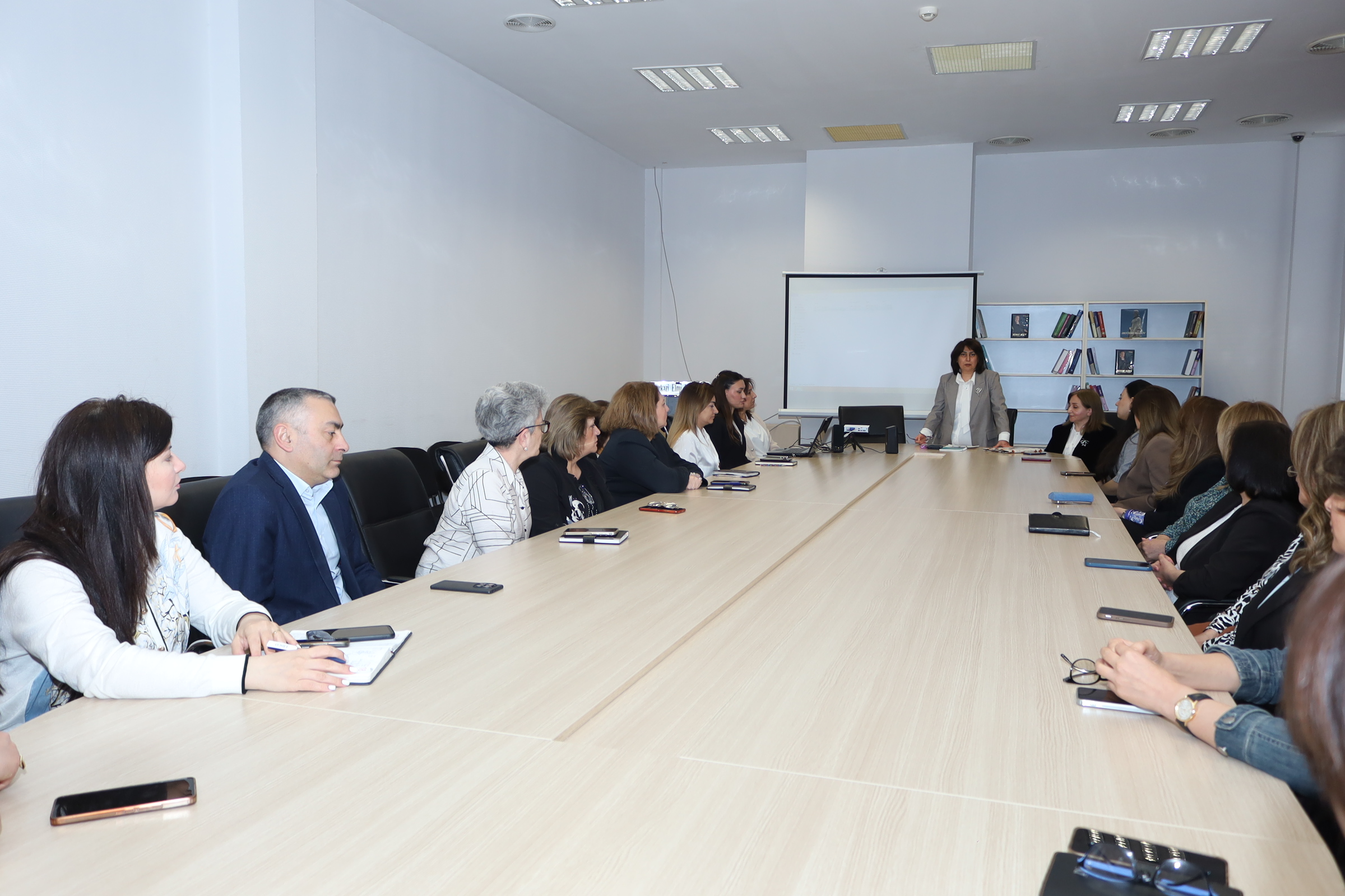 AMEA Azad Həmkarlar İttifaqı MEK əməkdaşları ilə görüş keçirib