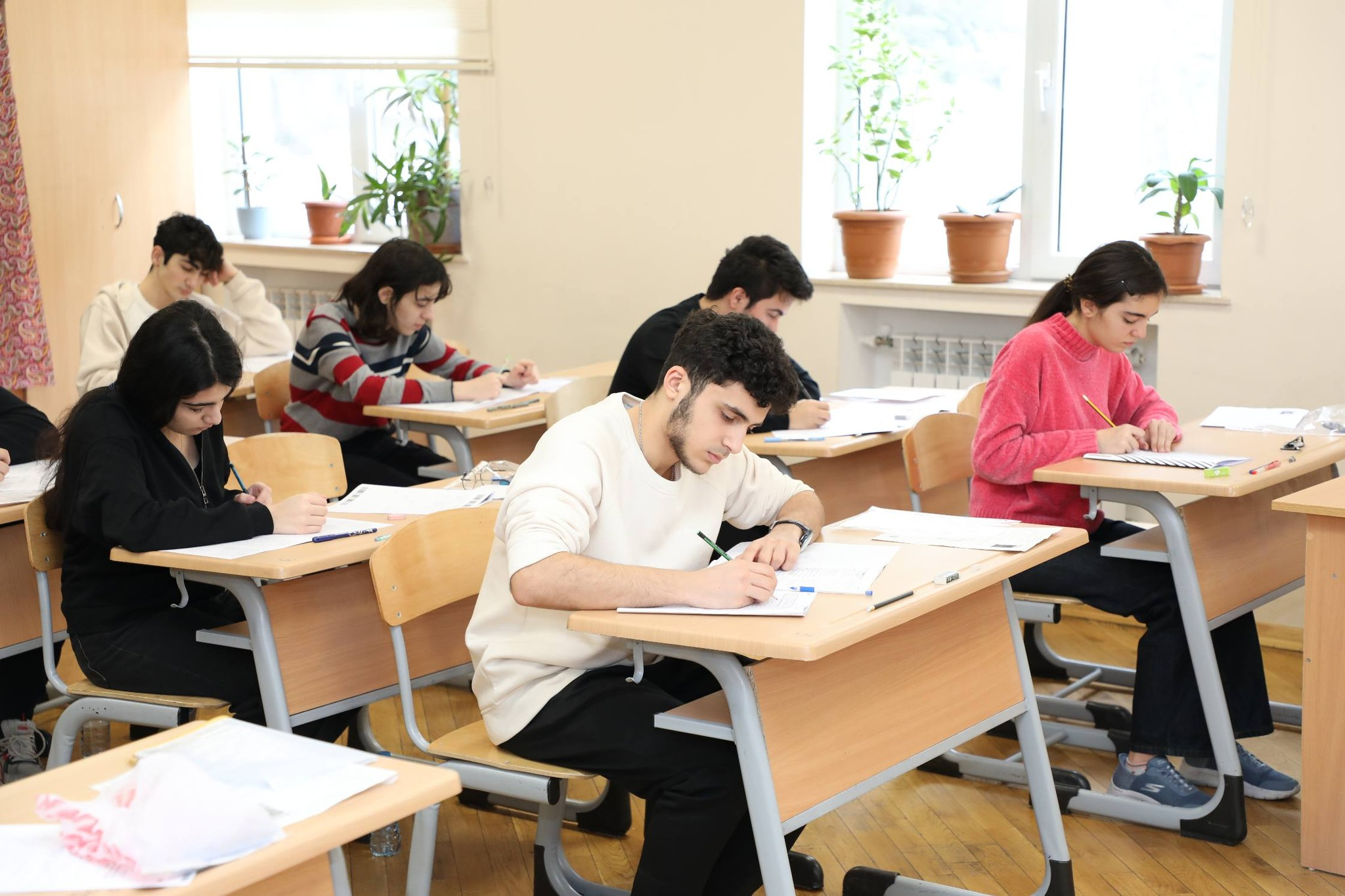 Aprelin 5-də tarixində keçiriləcək buraxılış imtahanında iştirak edənlərin NƏZƏRİNƏ!