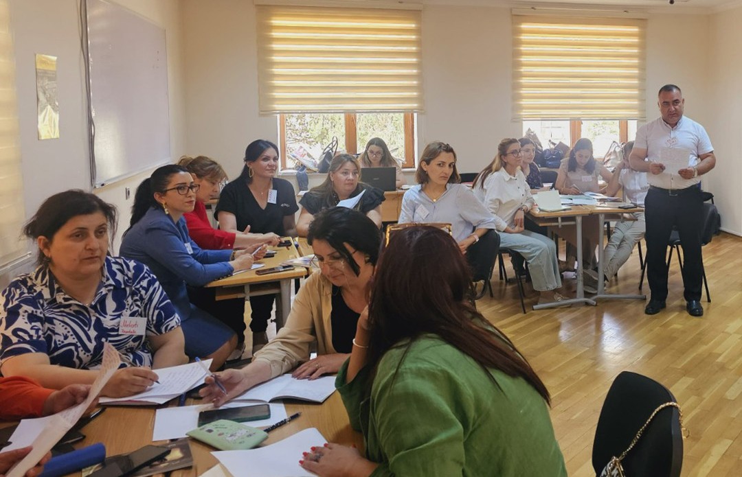 “Müasir metodist” müsabiqəsi çərçivəsində təlimlər davam edir