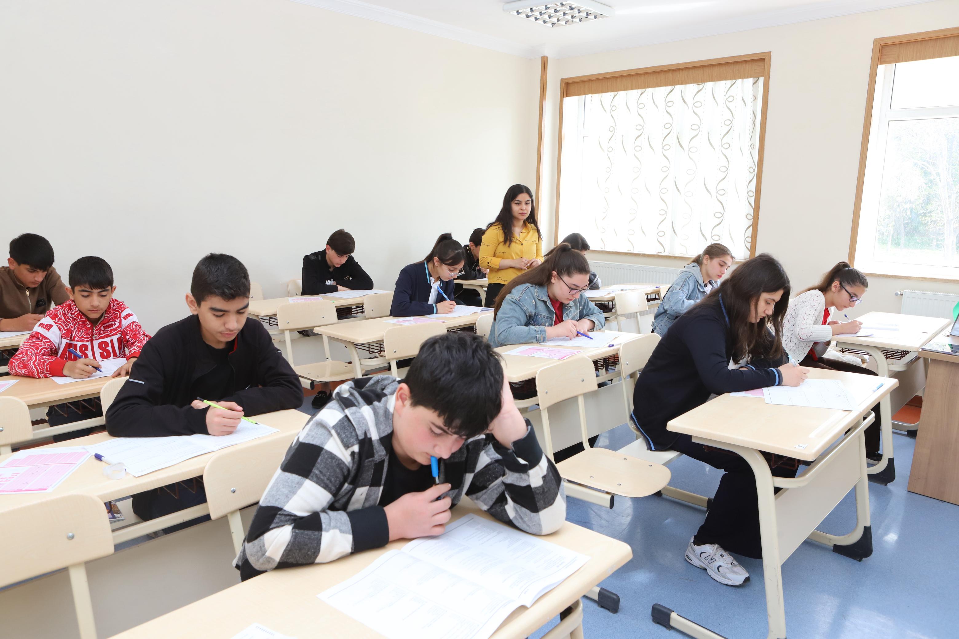 Naxçıvanda IX siniflər üçün buraxılış qiymətləndirmə monitorinqi keçirilib