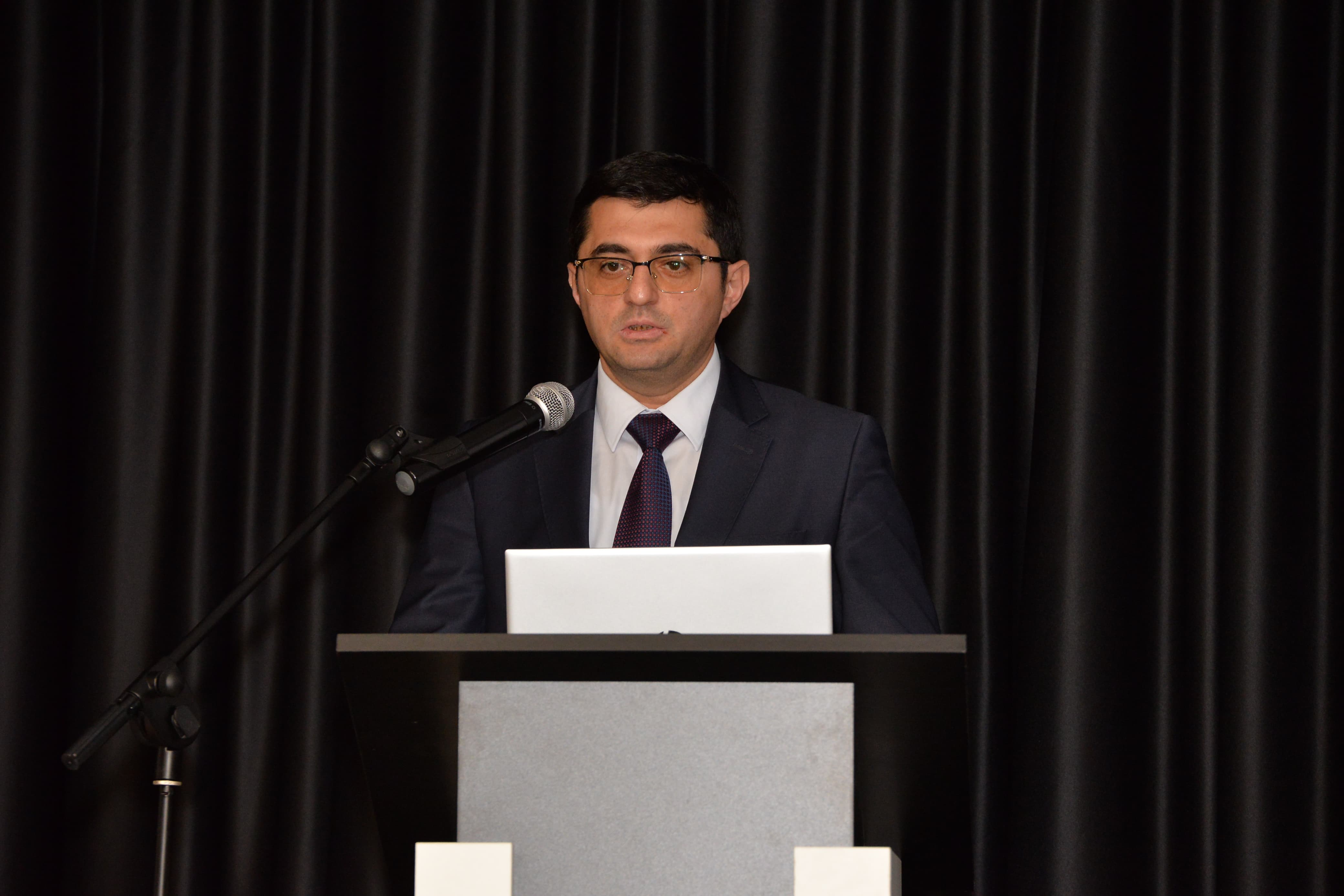 Rüfət Əzizov: Elmə ayrılan maliyyələşmənin artması ilə elmi fəaliyyətin artdığını müşahidə edirik