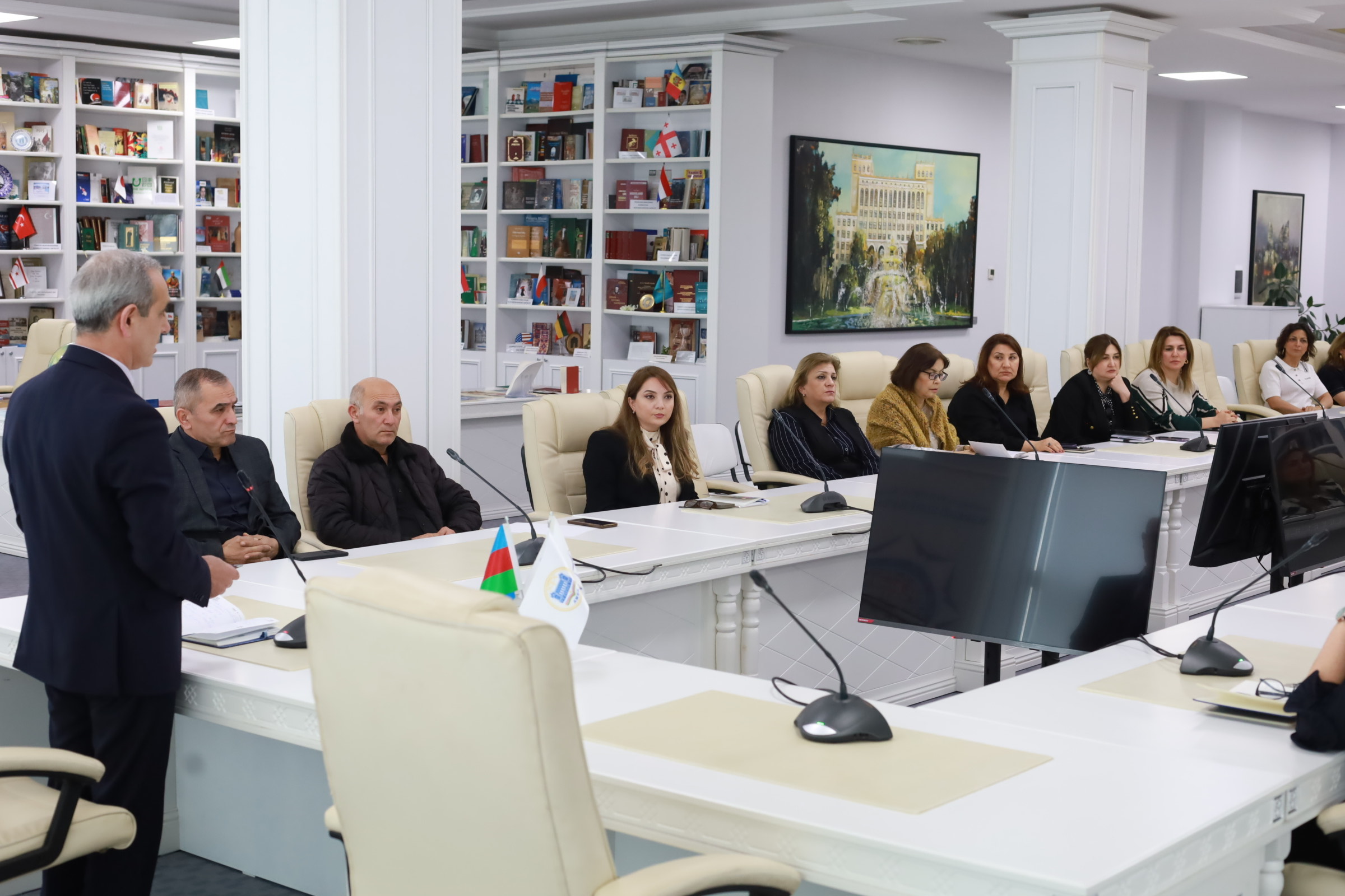 Cari ildə qarşıda duran vəzifələrə dair Mərkəzi Elmi Kitabxanada iclas keçirilib